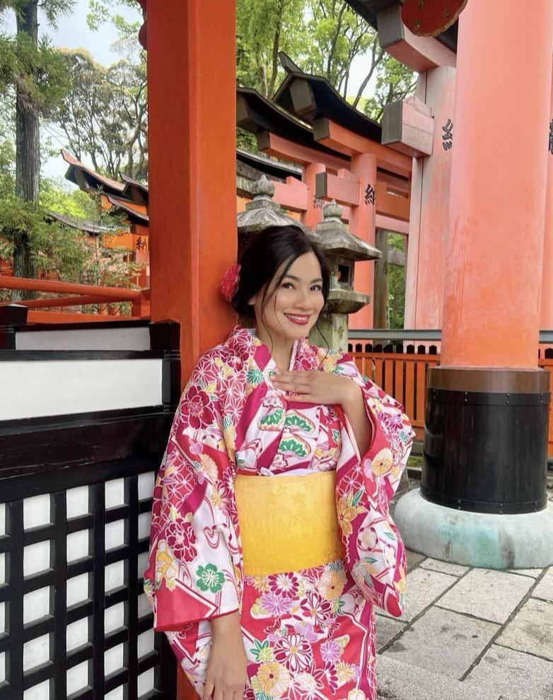 Titi Kamal pakai kimono saat liburan di Jepang (instagram.com/titi_kamall)