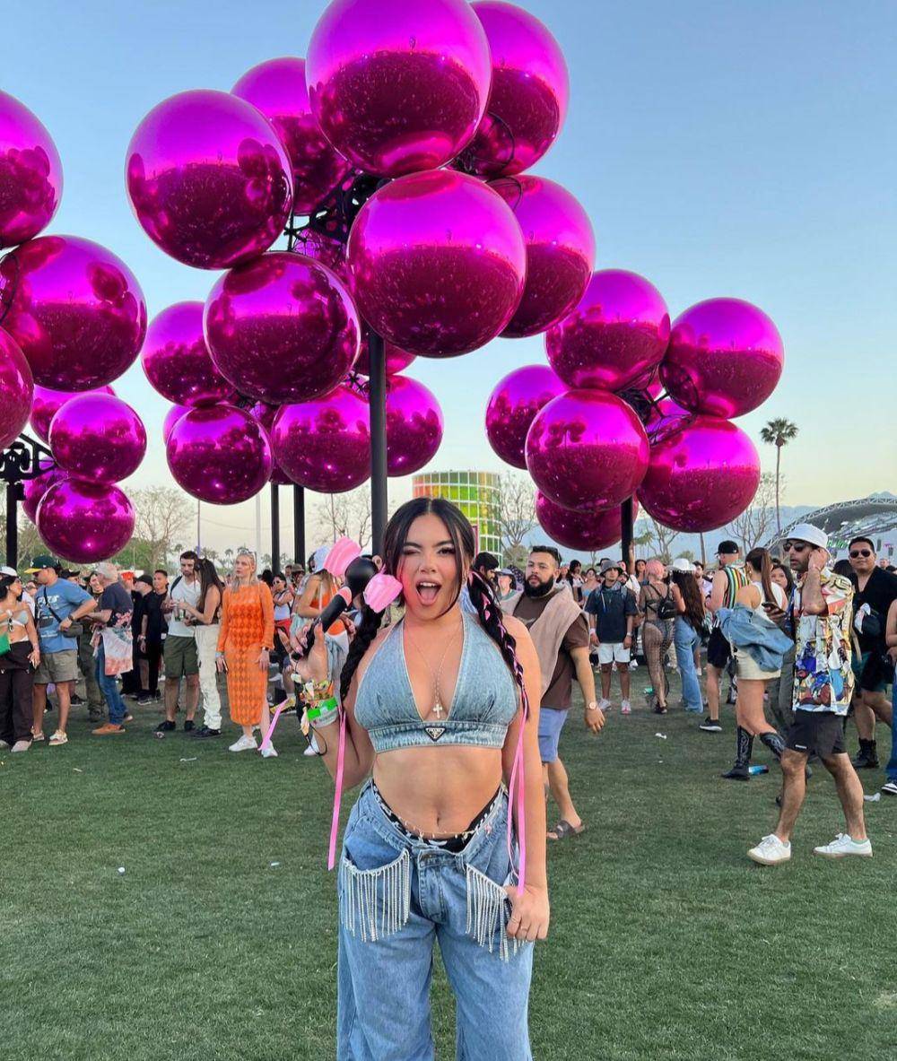Adelaine Morin (instagram.com/adelainemorin)
