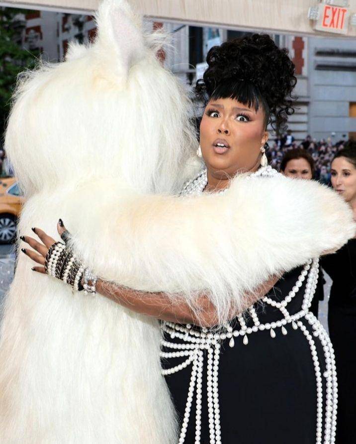 potret Jared Leto dan Lizzo di Met Gala 2023 (instagram.com/vanityfair)