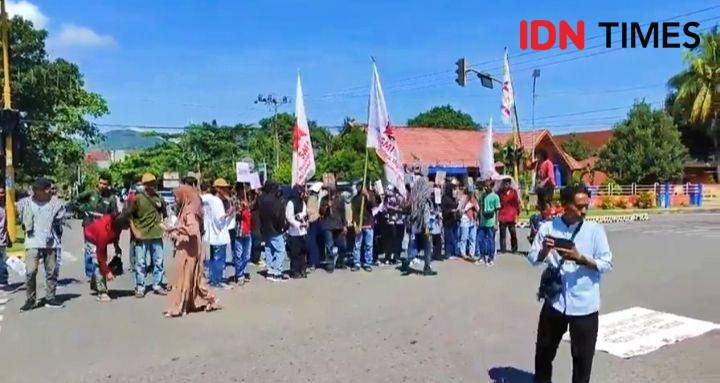 Peringati Hardiknas, Mahasiswa Bima Demo Menuntut Penyelesaian Kasus