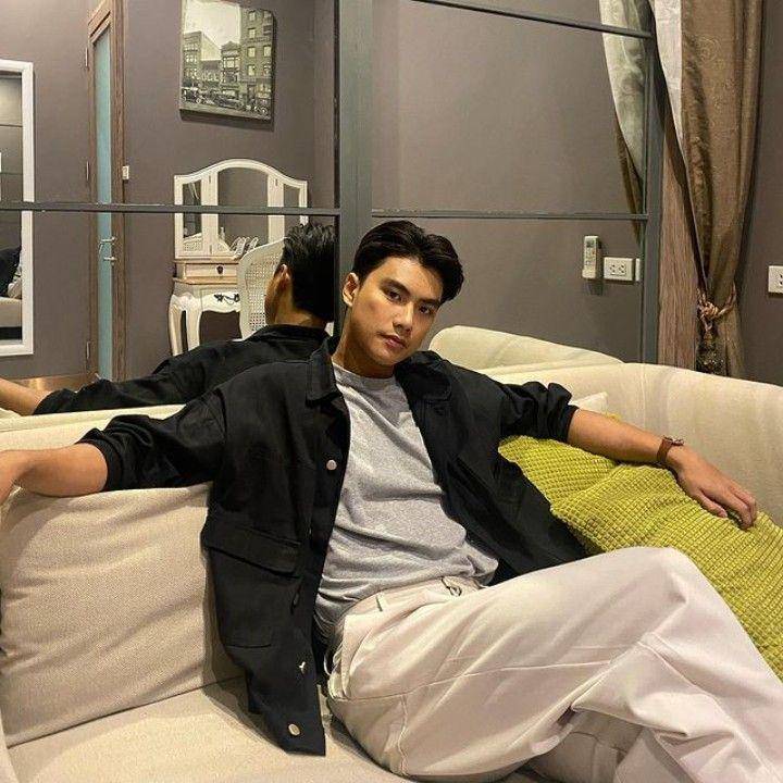 outfit night out ala Ohm Pawat (instagram.com/ohmpawat)