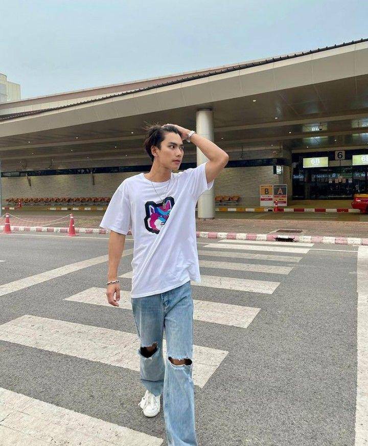outfit night out ala Ohm Pawat (instagram.com/ohmpawat)