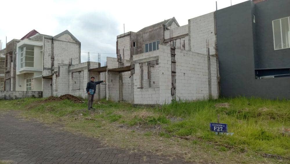 Lokasi rumah di Perumahan Manali Hill Residence yang mangkrak. (IDN Times/Rizal Adhi Pratama)