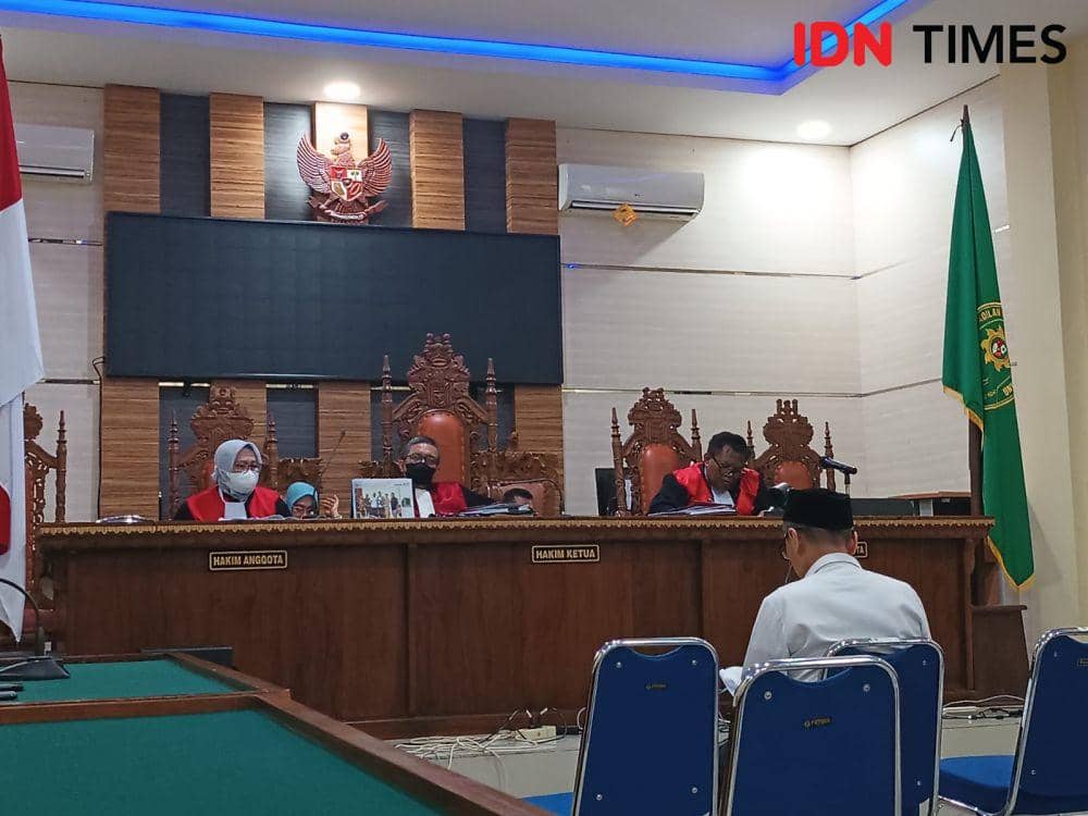 Eks Rektor Karomani Bantah Modus Infak, Malah Minta Dihukum Ringan