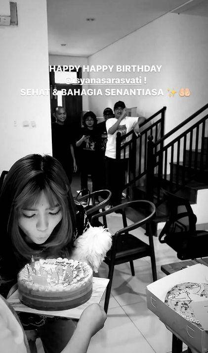 potret ulang tahun Isyana Sarasvati (instagram.com/isyanasarasvati)