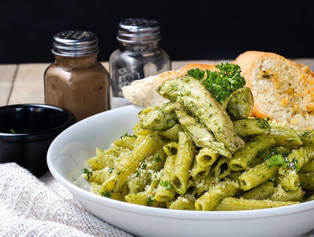 penne pesto (unsplash.com/Nerfee Mirandilla)