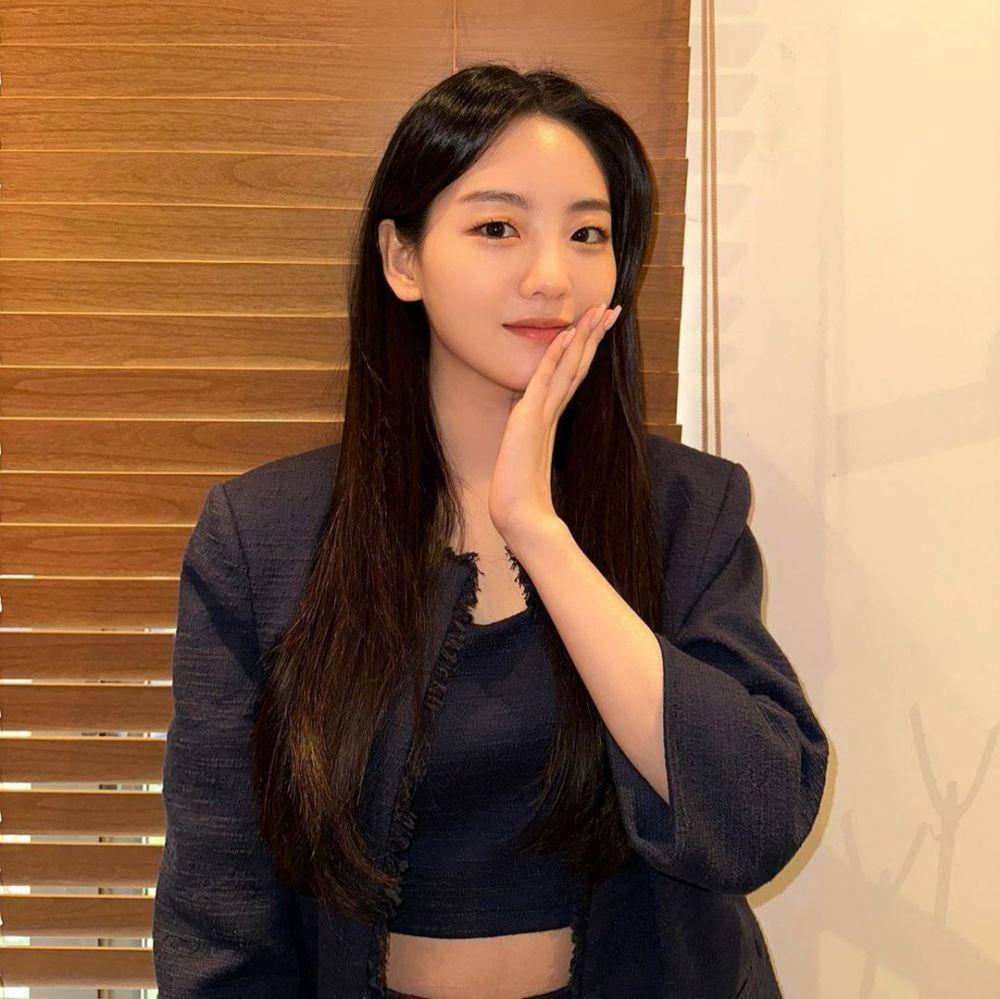 Cho Yi Hyun (instagram.com/yihyun_1208)