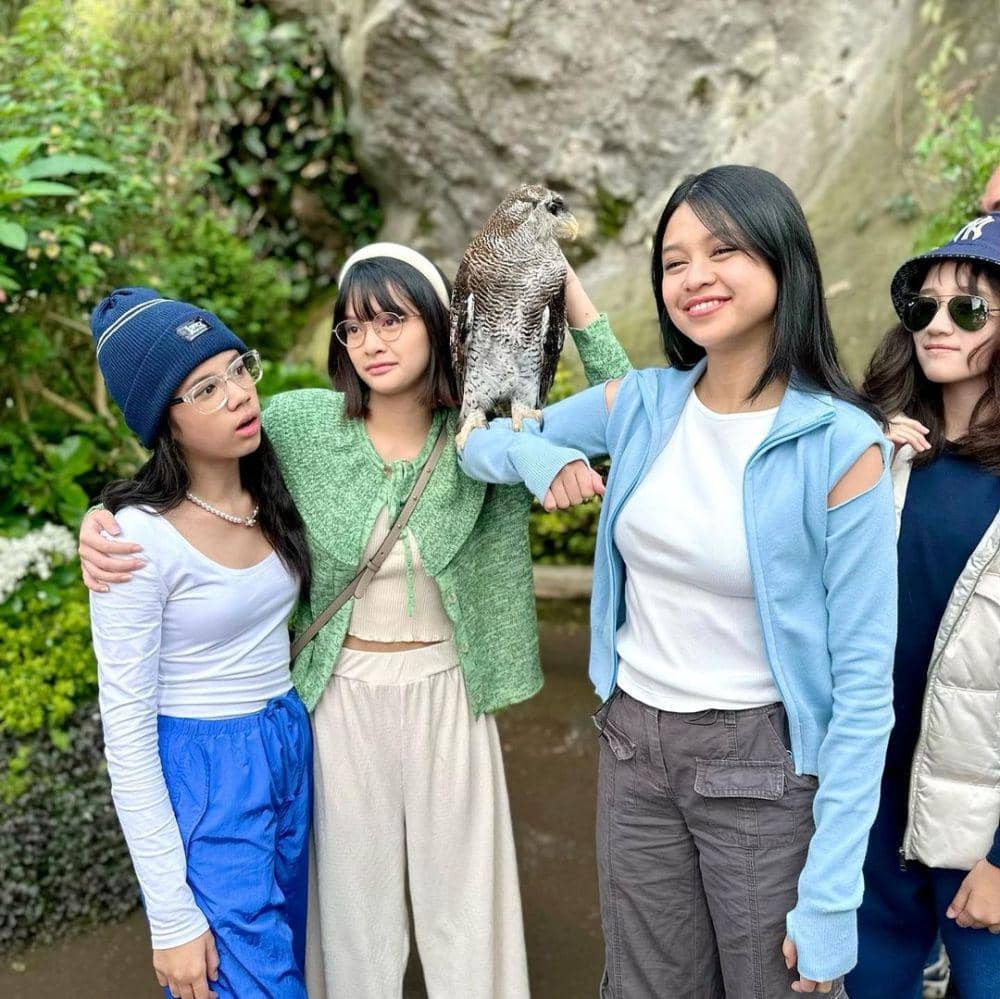 potret Safeea Ahmad dan saudara (instagram.com/mulanjameela1)