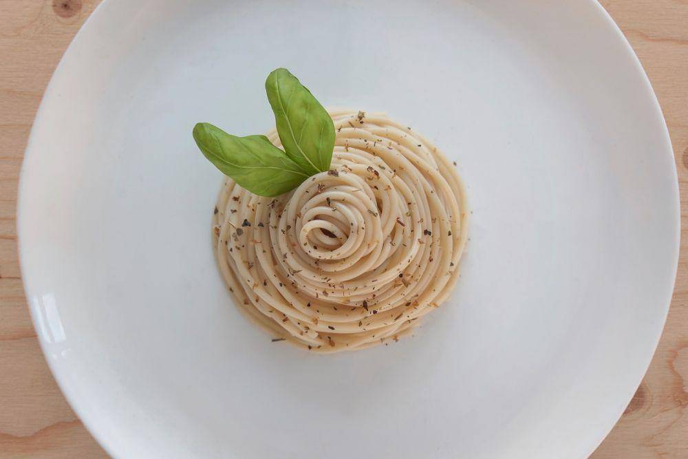ilustrasi spaghetti aglio e olio (unsplash.com/Sole D'Alessandro G.)