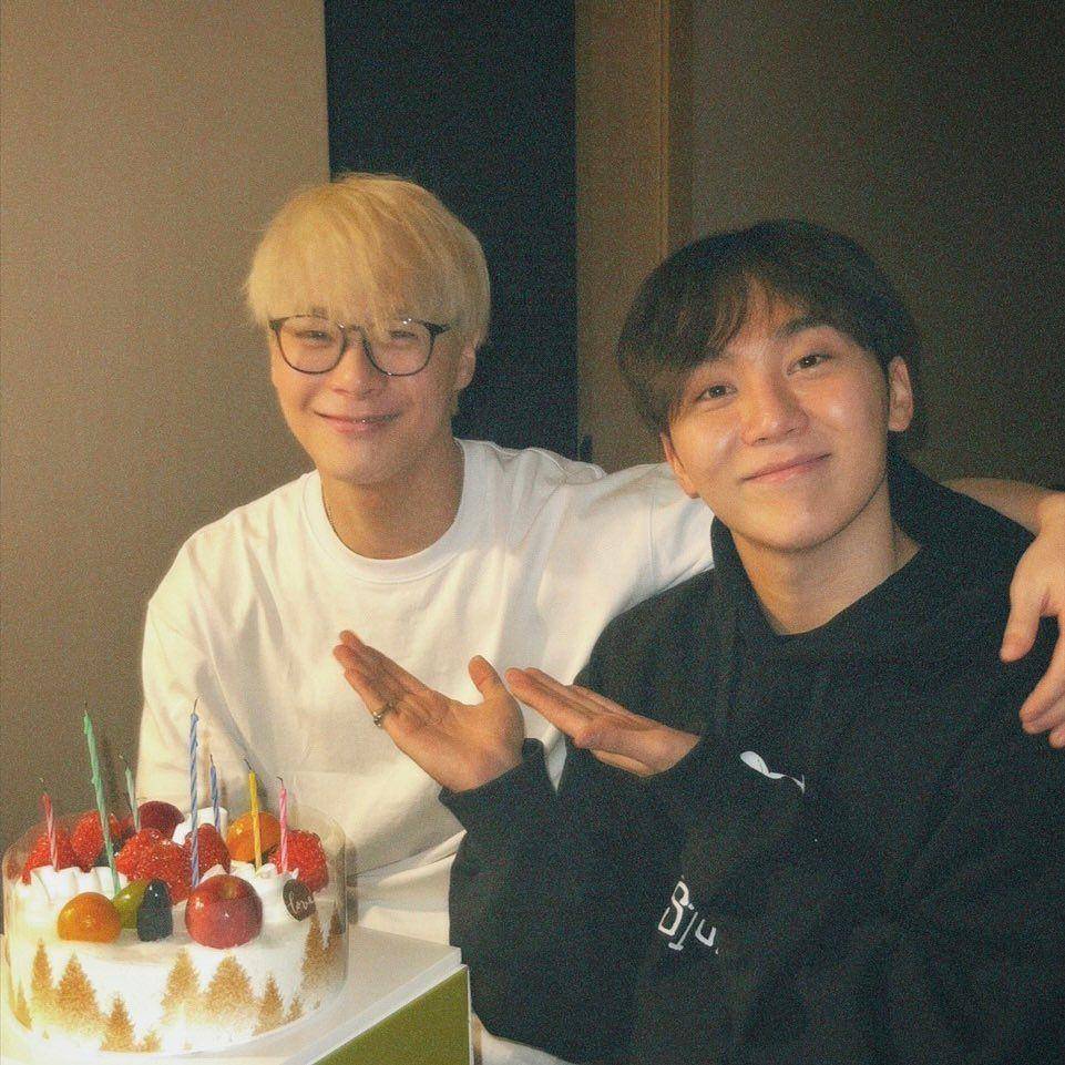 Moonbin dan Seungkwan (instagram.com/pledis_boos)