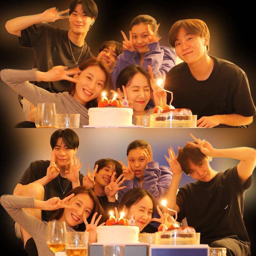 foto 98 Liners di unggahan Umji VIVIZ (instagram.com/ummmmm_j.i)