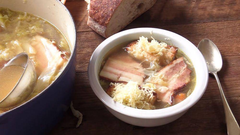 Soupe aux choux. (YouTube.com/French Cooking Academy)