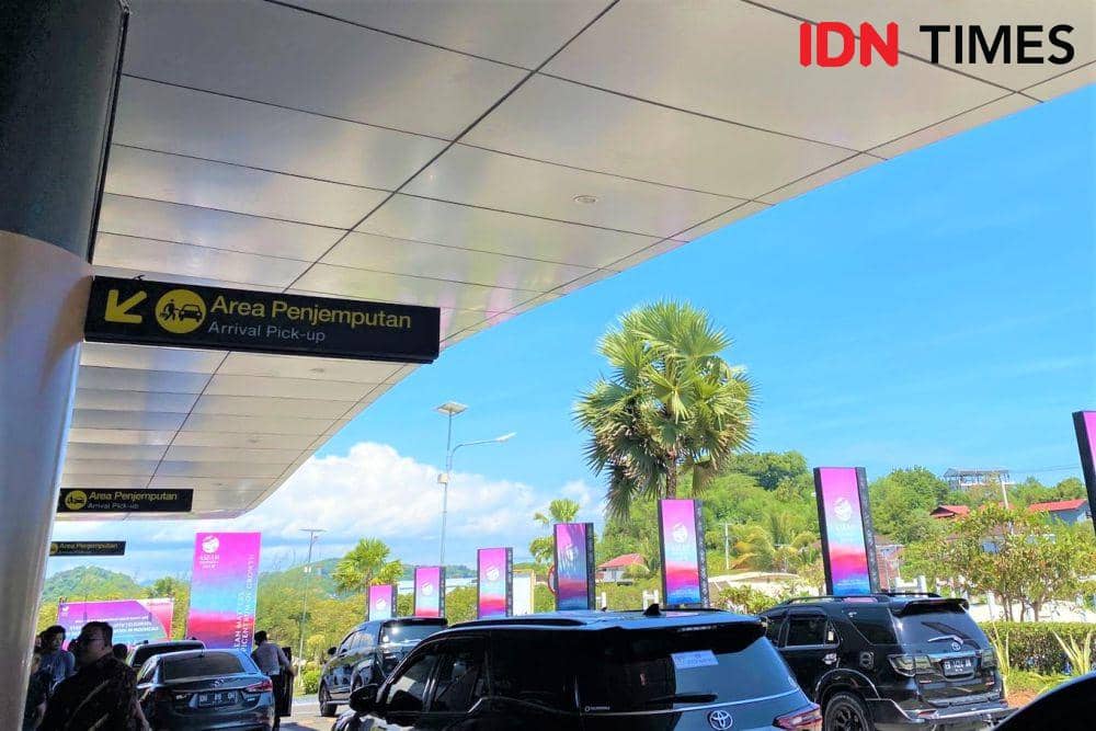 Persiapan Bandara Komodo, Labuan Bajo, sambut KTT ASEAN ke-42. (IDN Times/Sonya Michaella)