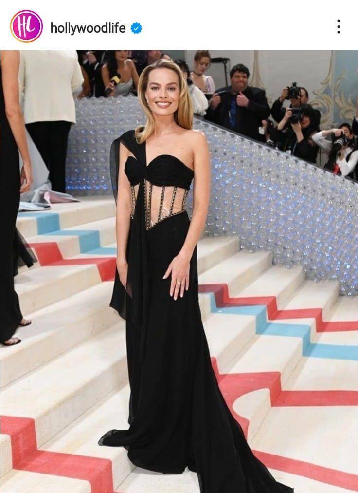 Margot Robbie di Met Gala 2023 (instagram.com/hollywoodlife)