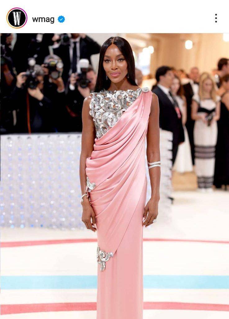 Naomi Campbell di Met Gala 2023 (instagram.com/wmag)