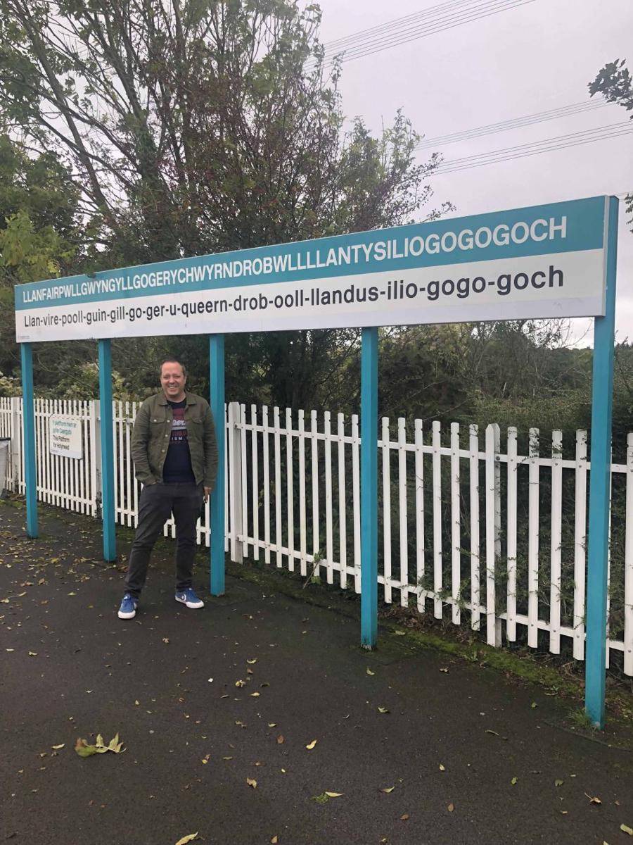 potret hal unik di Wales (reddit.com/user/sklatch)