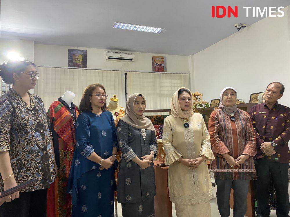 Acara pengembangan produk dalam rangkaian HUT Dekranasda ke-43 (IDN Times/Indah Permata Sari)