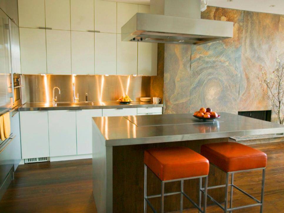 Countertop stainless steel (hgtv.com)