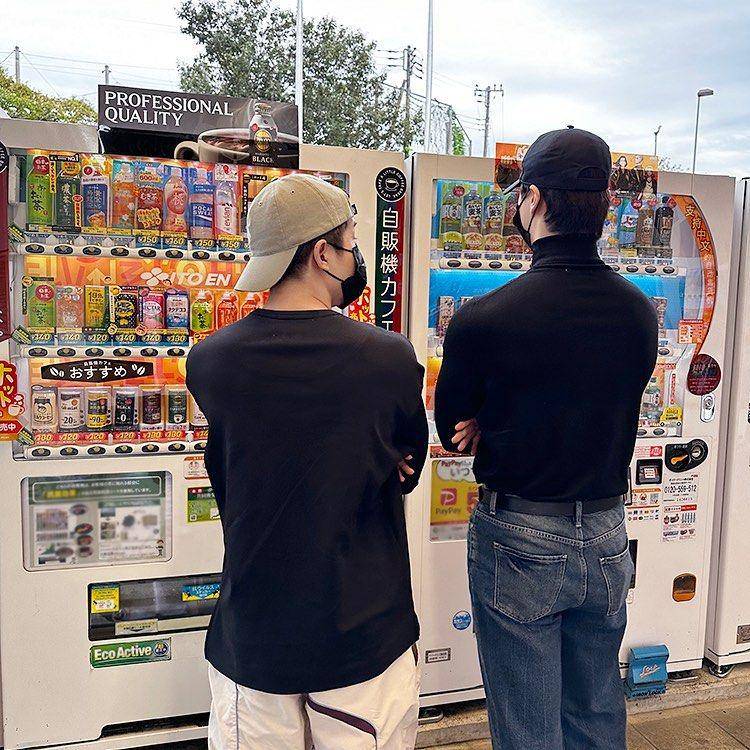 Jinjin dan Moonbin Astro (instagram.com/ast_jinjin)