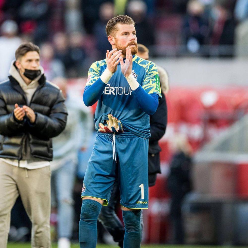 Timo Horn saat berseragam FC Koln. (instagram.com/timohorn_1)