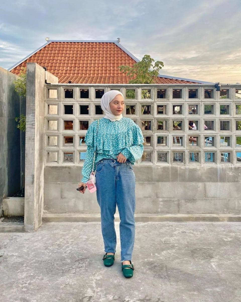 Gaya OOTD colorful Renny Silviana (instagram.com/rennysilviana)