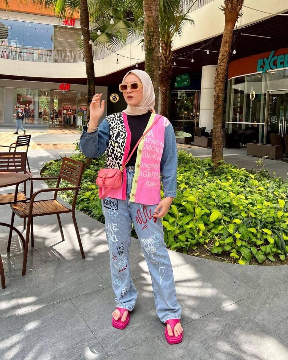 Gaya OOTD colorful Renny Silviana (instagram.com/rennysilviana)