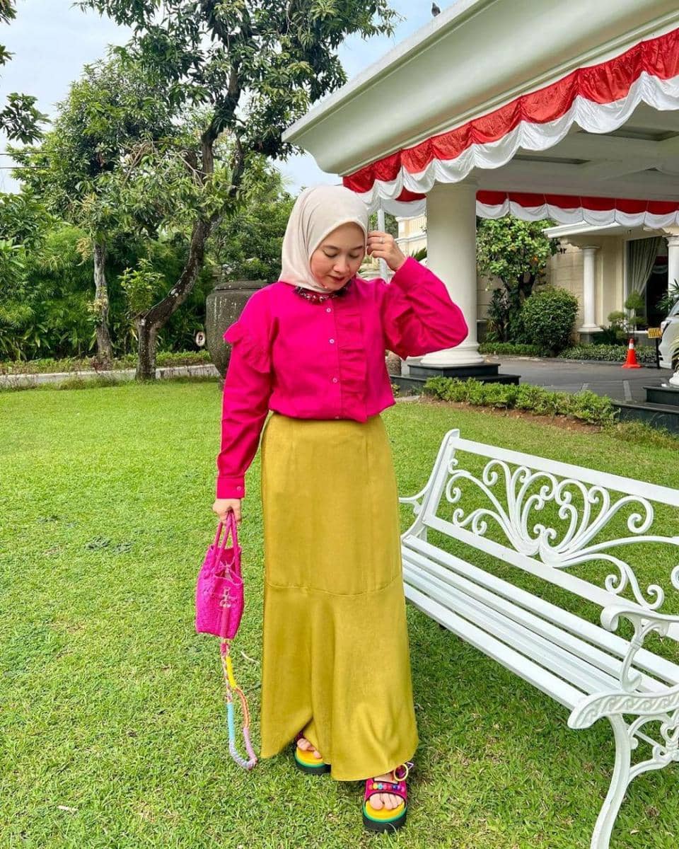 Gaya OOTD colorful Renny Silviana (instagram.com/rennysilviana)