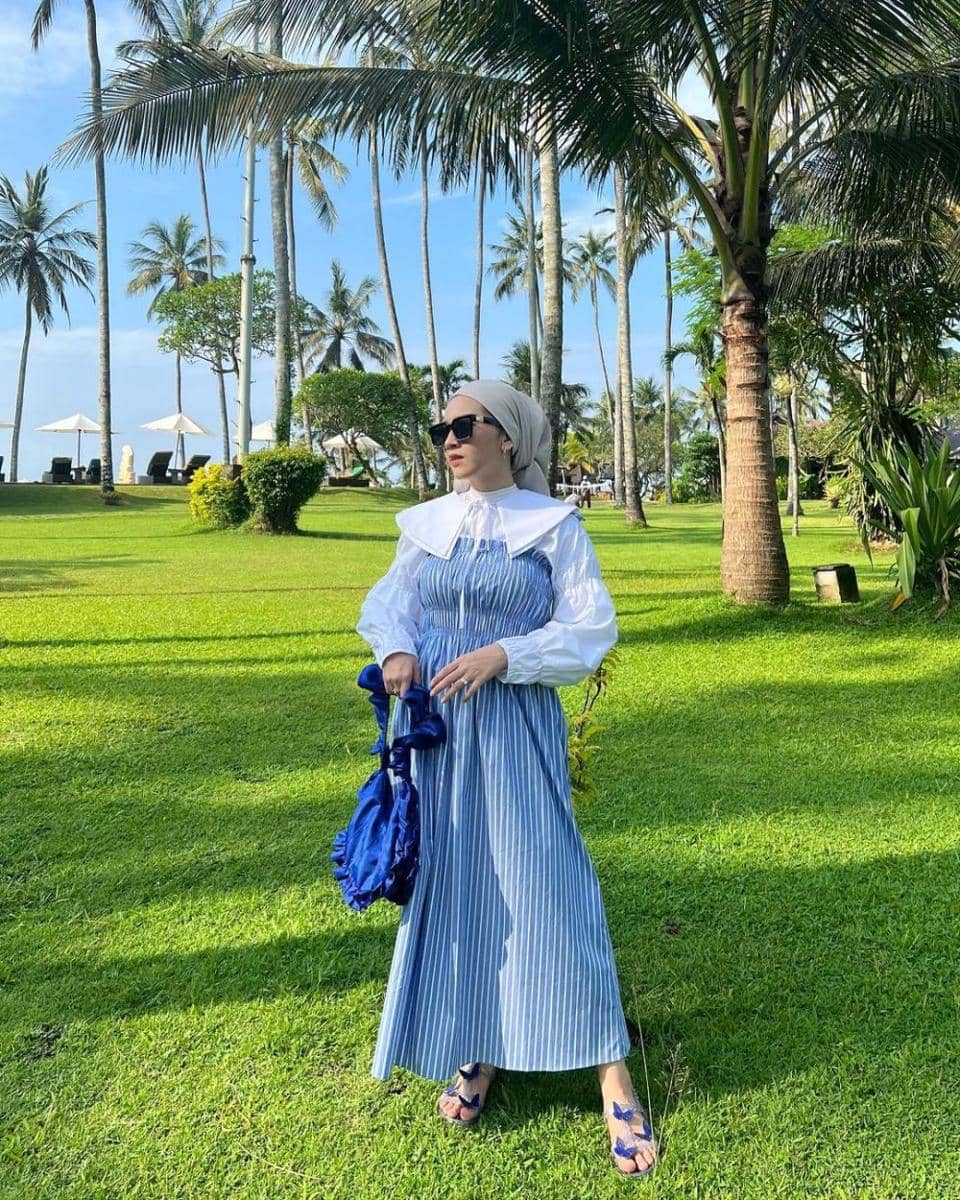 Gaya OOTD colorful Renny Silviana (instagram.com/rennysilviana)