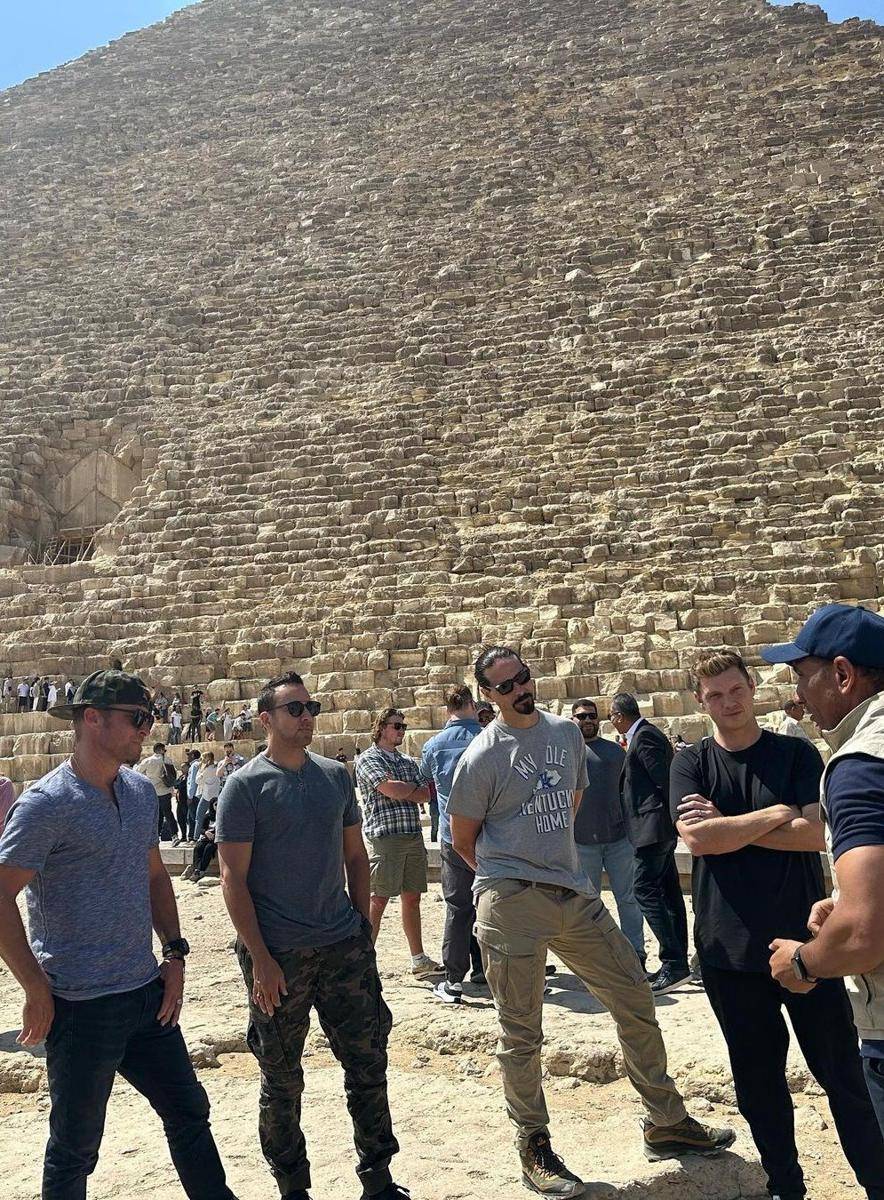 potret Backstreet Boys di Mesir. (instagram.com/nickcarter)