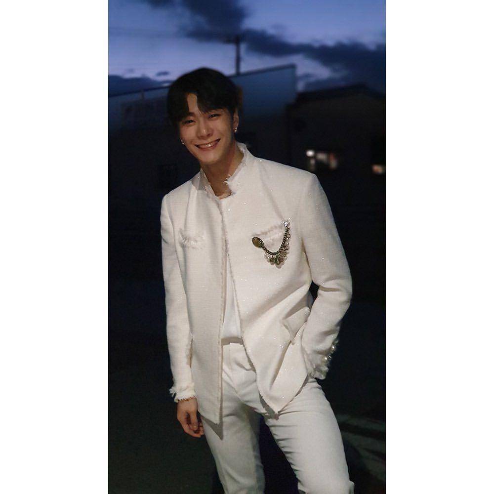 Moonbin Astro (instagram.com/ast_jinjin)