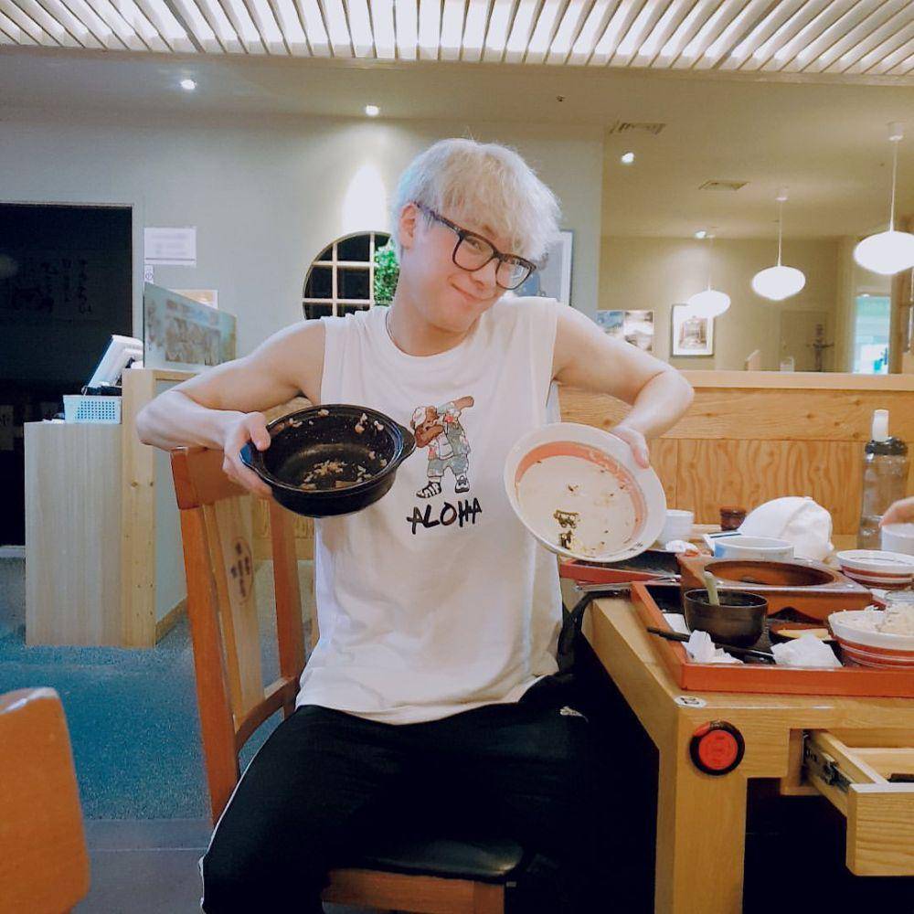 Moonbin Astro (instagram.com/ast_jinjin)
