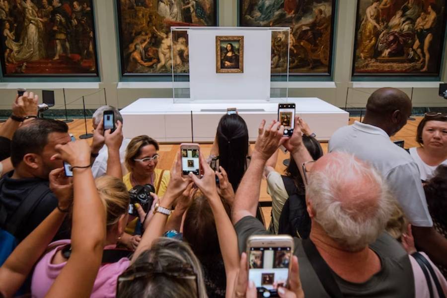 lukisan Leonardo da Vinci (unsplash.com/ Mika Baumeister