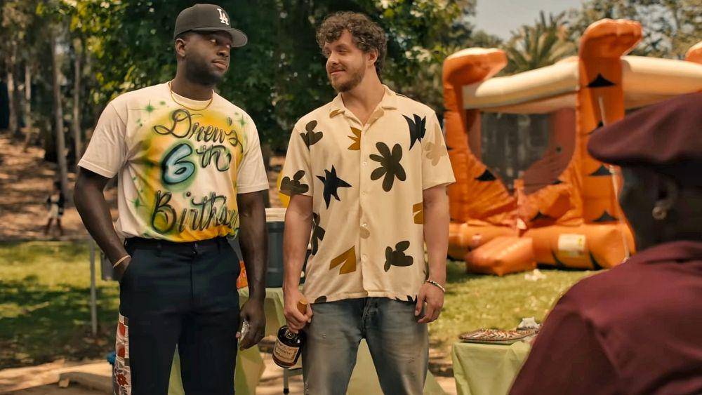 Sinqua Walls dan Jack Harlow di White Men Can't Jump (dok. 20th Century Studios/White Men Can't Jump)
