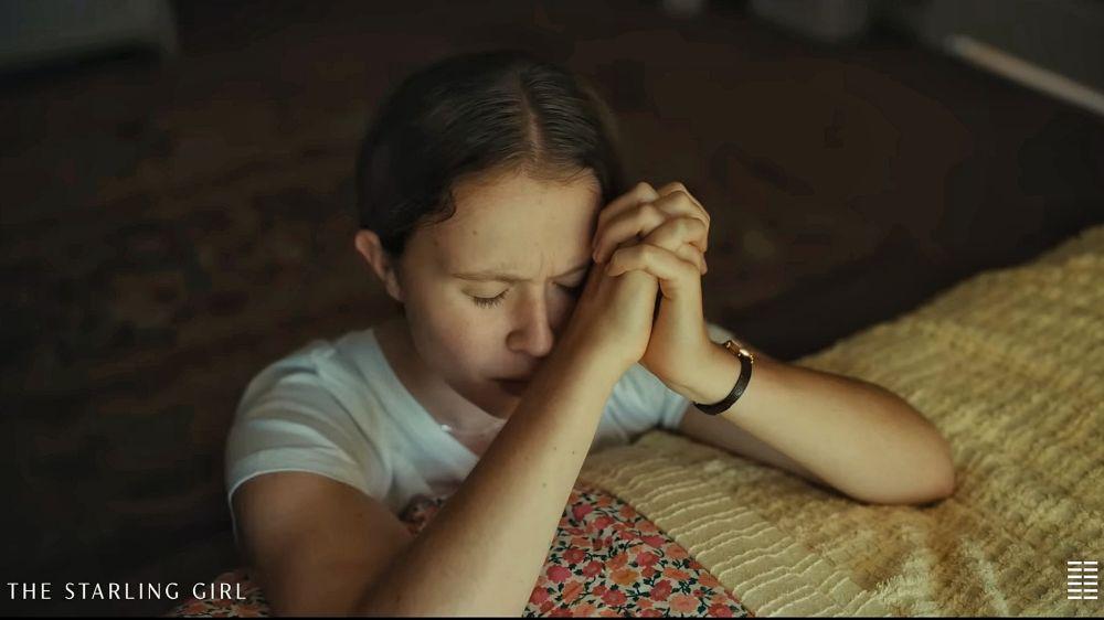 Eliza Scanlen di The Starling Girl (dok. 2AM/The Starling Girl)