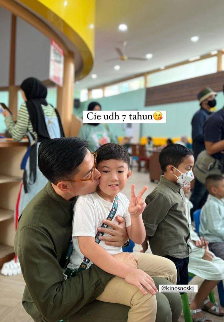 momen Uta ultah ke-7 (instagram.com/missnyctagina)