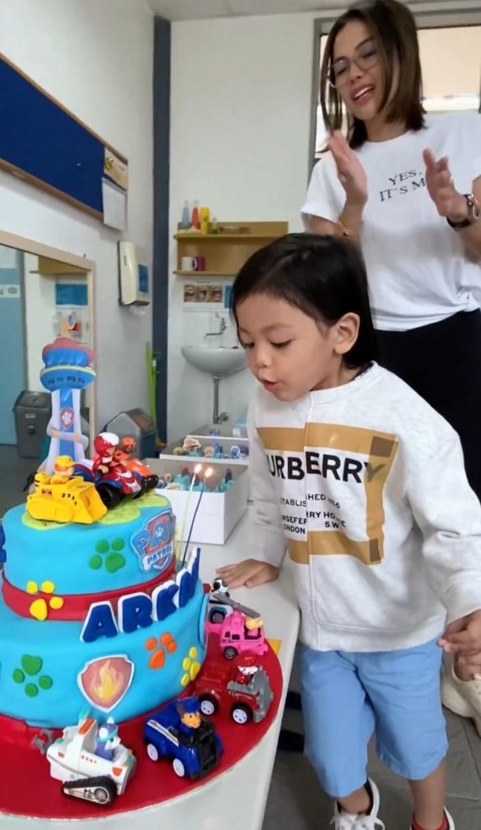 potret ultah Arkana (instagram.com/nikitamirzanimawardi_172)