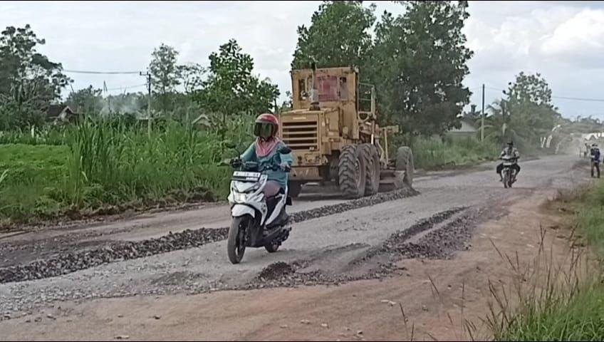 Simsalabim! Jelang Jokowi ke Lampung, Lubang Jalan Rumbia Hilang