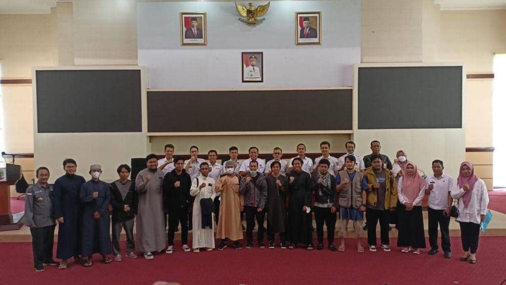 WNI dari Sudan saat diterima di Ruang Rapim Kantor Gubernur Sulsel, Rabu (3/5/2023). IDN Times/Istimewa
