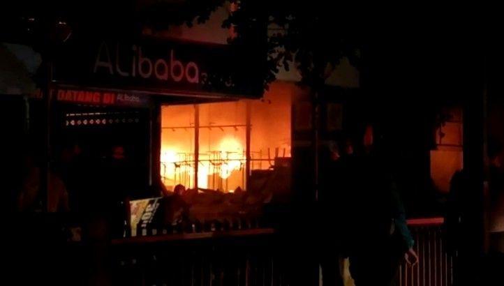 Kios Alibaba di Malang Plaza yang ikut terbakar. (IDN Times/Rizal Adhi Pratama)