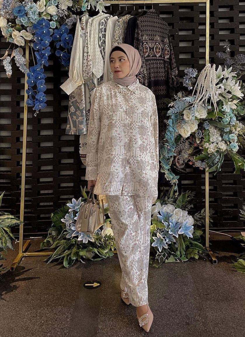 Ootd kondangan hijab (instagram.com/diyanahnk)