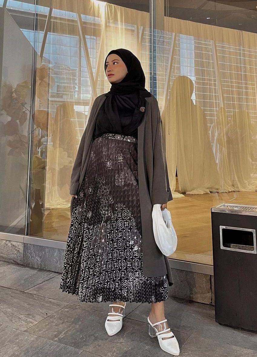 Ootd kondangan hijab (instagram.com/diyanahnk)