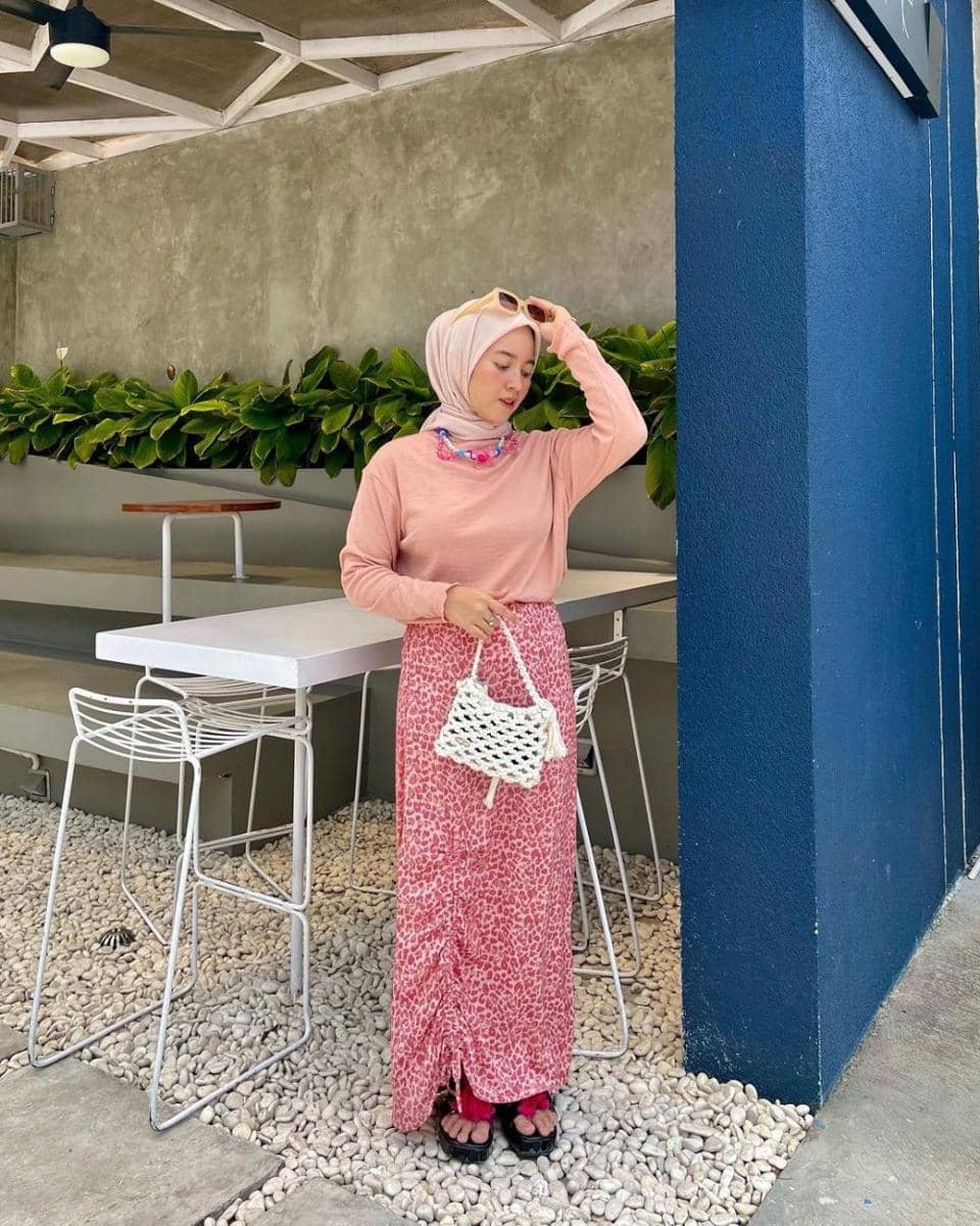 Gaya OOTD colorful Renny Silviana (instagram.com/rennysilviana)