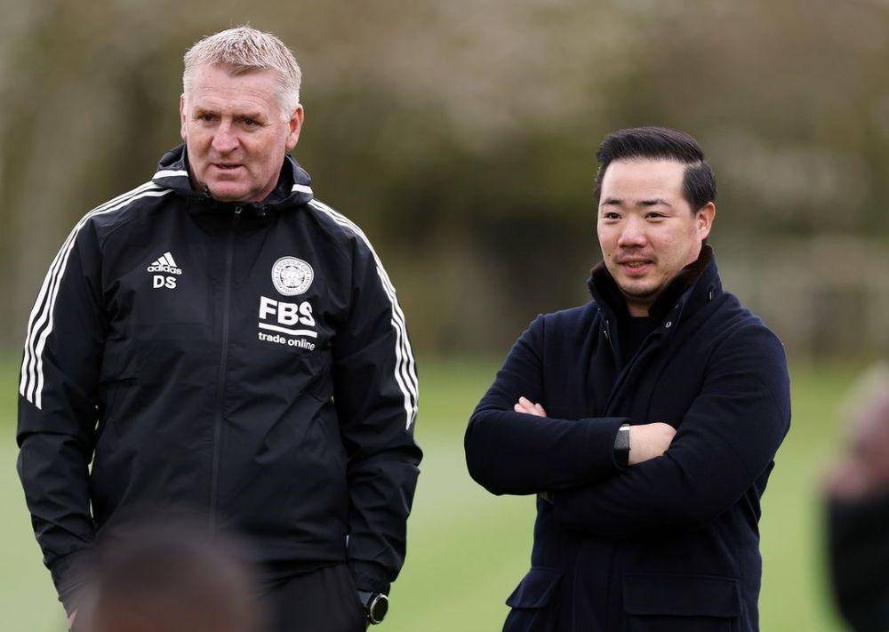 Dean Smith dan Aiyawatt Srivaddhanaprabha (instagram.com/lcfc)
