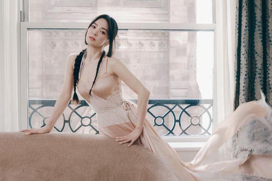 Penampilan Song Hye Kyo di Met Gala 2023 Dikritik, Kenapa?