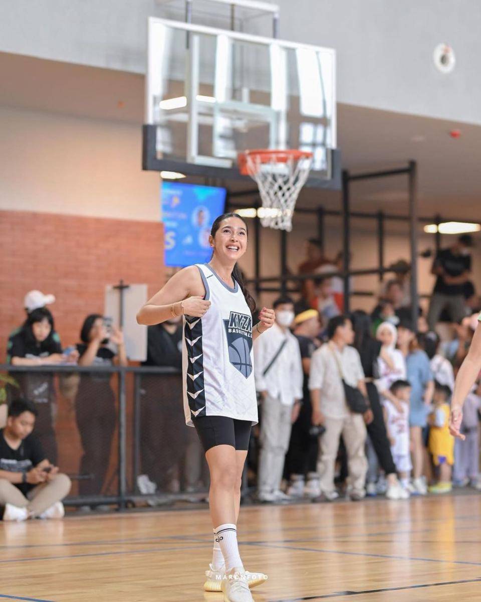 potret Nabila Syakieb jadi anak basket (instagram.com/nsyakieb85)