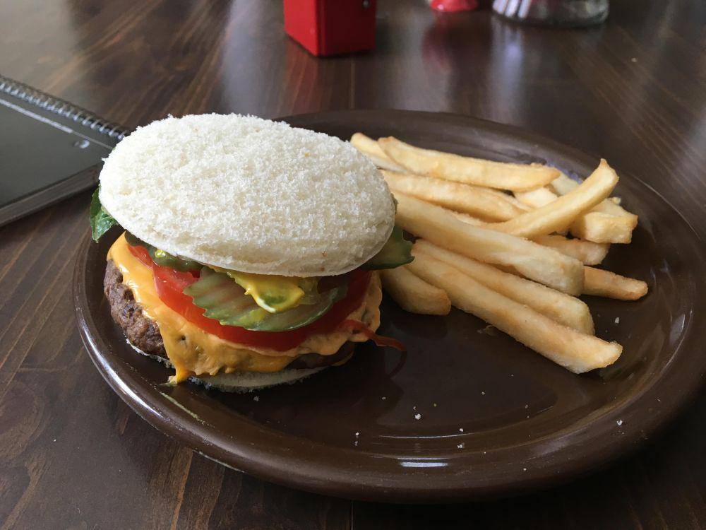 potret momen kocak saat memesan burger (reddit.com/user/ilikemountaingoats)