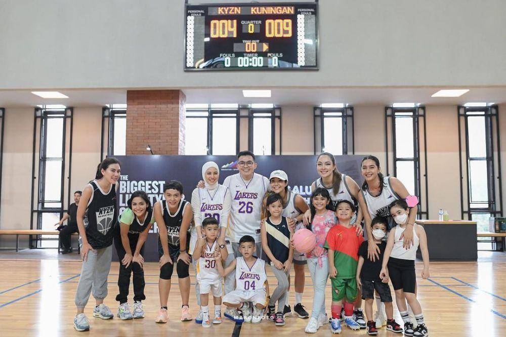 potret Nabila Syakieb di acara ultah anak Tya Ariestya (instagram.com/nsyakieb85)