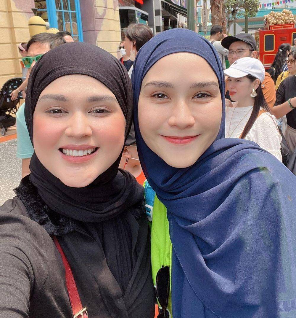 potret Cut Meyriska dan keluarga di Singapura (instagram.com/cutratumeyriska)