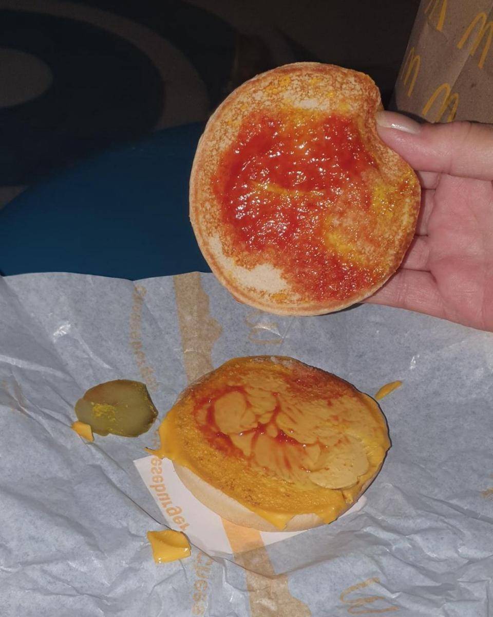 potret momen kocak saat memesan burger (reddit.com/user/GameZedd01)