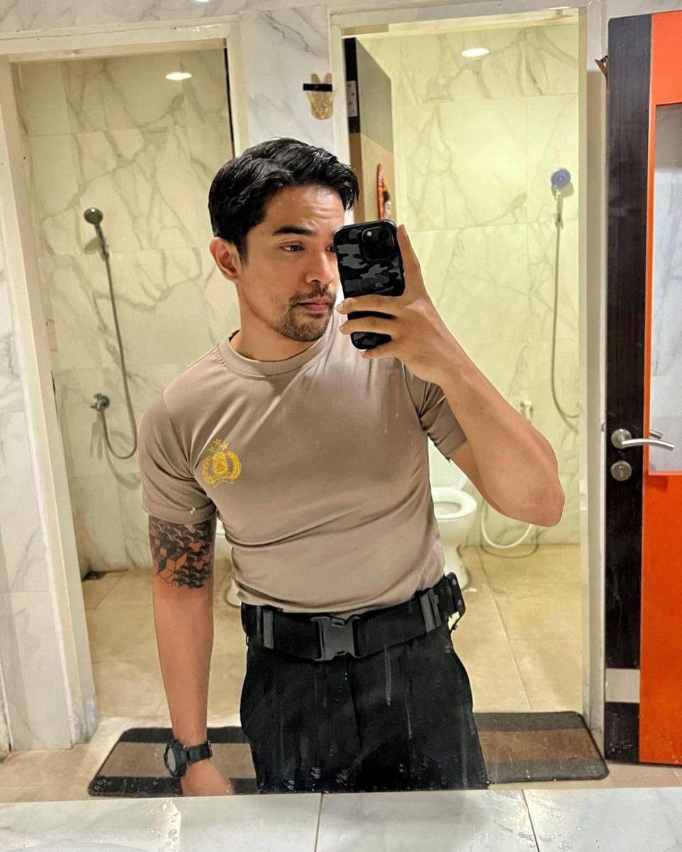Bizael Tanasale (https://www.instagram.com/bizaeltanasale/)
